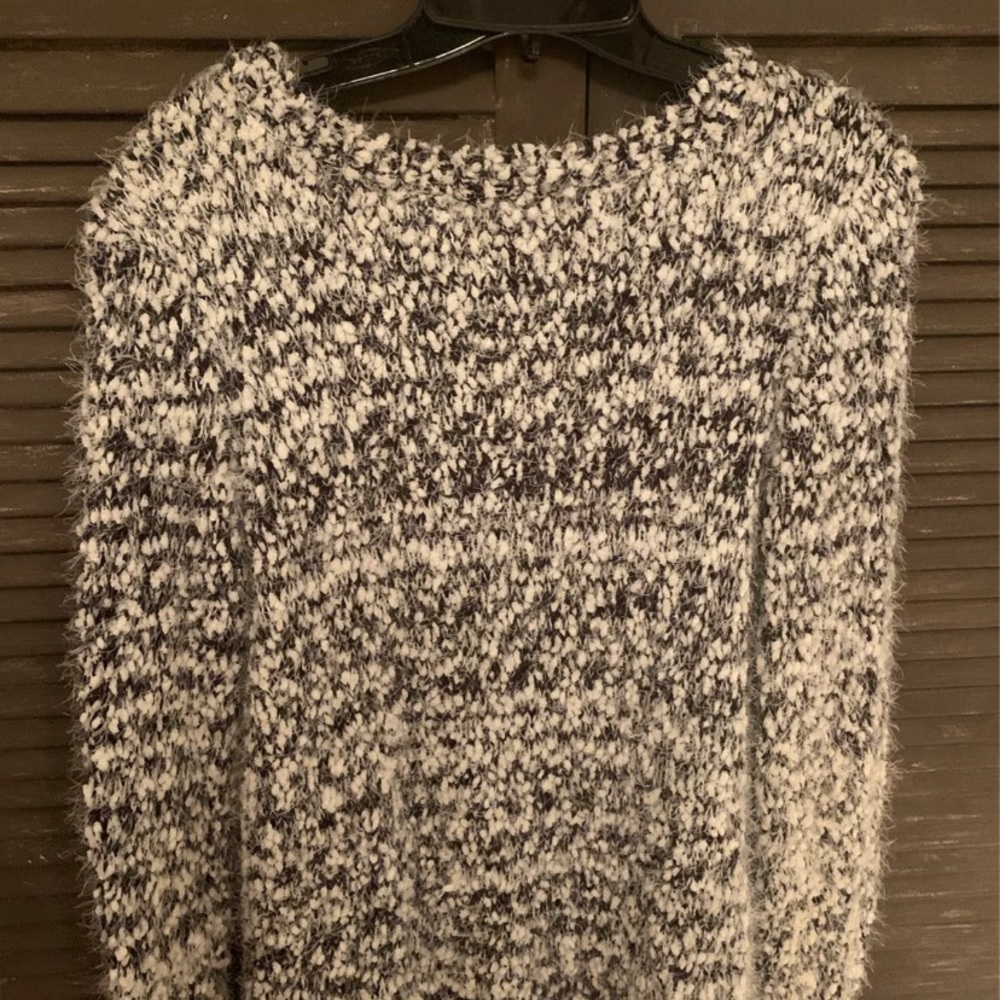 Sweater - Picture 3 of 3